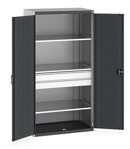 Bott Cubio kitted cupboards come with drawers and shelve, overall dimensions of 1050mm wide x 650mm deep x 2000mm high. The cupboards have reinforced lockable steel doors with zinc plated locking bars and cam providing secure 3 point locking. ... Bott 1050mm wide x 650mm deep pre Kitted cupboards with Shelves Drawers or Eurocontainers